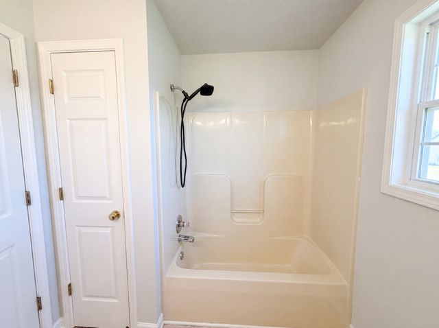 1117 Thornberry Dr, Clarksville, TN 37043