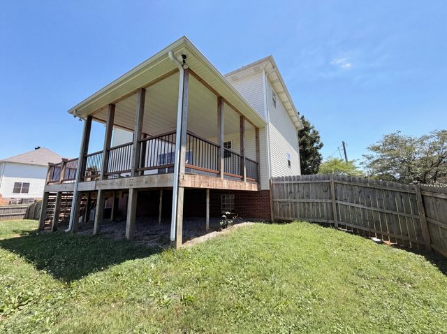 1117 Thornberry Dr, Clarksville, TN 37043