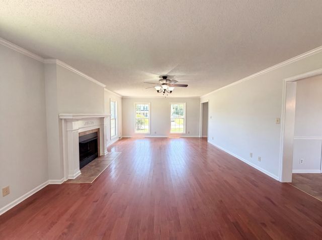 1117 Thornberry Dr, Clarksville, TN 37043