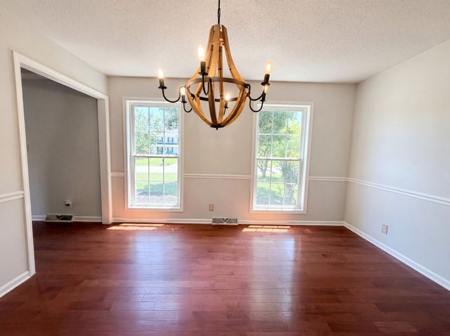 1117 Thornberry Dr, Clarksville, TN 37043