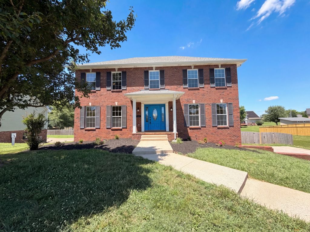 1117 Thornberry Dr, Clarksville, TN 37043