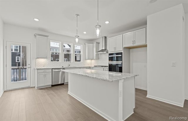 42905 Atwood Avenue, Novi, MI 48375