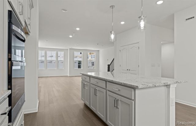 42905 Atwood Avenue, Novi, MI 48375