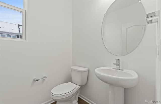 42905 Atwood Avenue, Novi, MI 48375