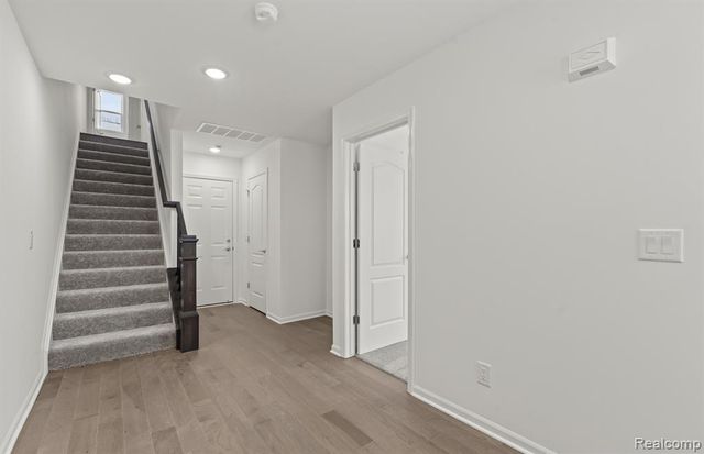 42905 Atwood Avenue, Novi, MI 48375