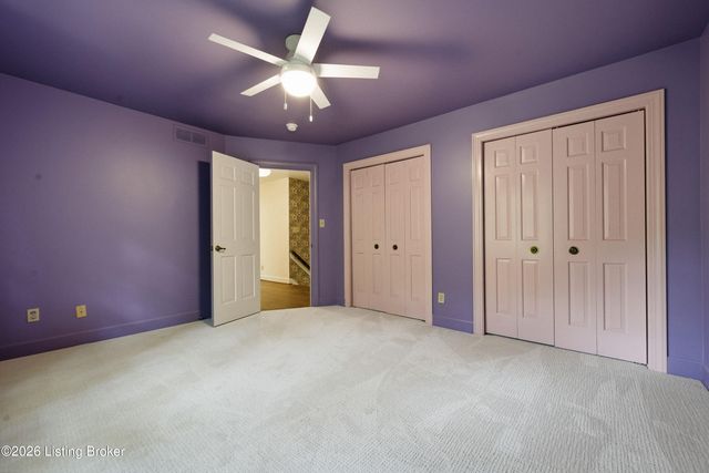 2108 Bainbridge Row Dr, Louisville, KY 40207