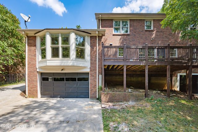 2108 Bainbridge Row Dr, Louisville, KY 40207