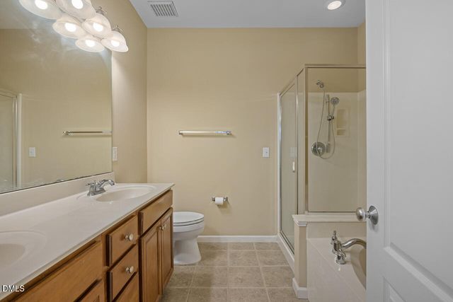 210 Chateau Place, Chapel Hill, NC 27516