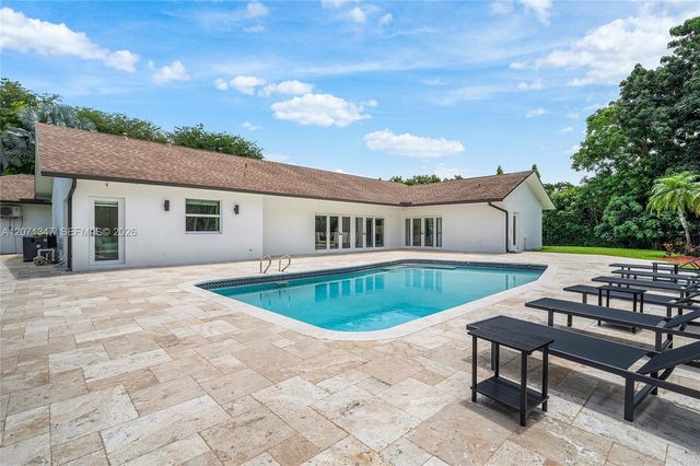 13900 Mustang Trail, Southwest Ranches, FL 33330