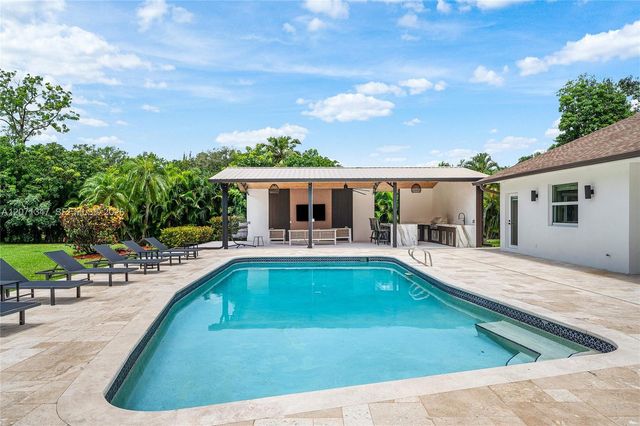 13900 Mustang Trail, Southwest Ranches, FL 33330