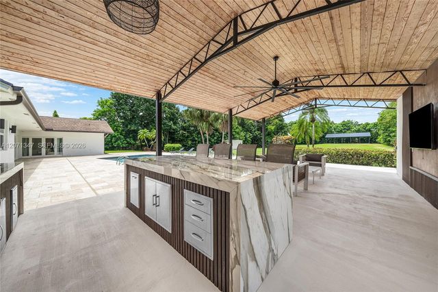 13900 Mustang Trail, Southwest Ranches, FL 33330