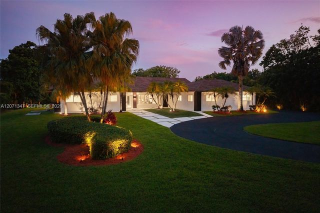 13900 Mustang Trail, Southwest Ranches, FL 33330