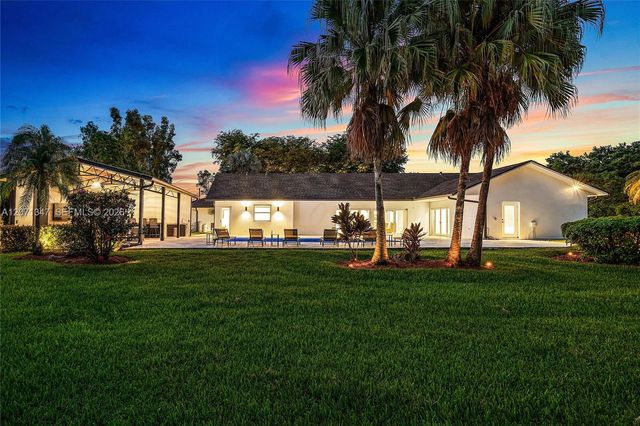 13900 Mustang Trail, Southwest Ranches, FL 33330