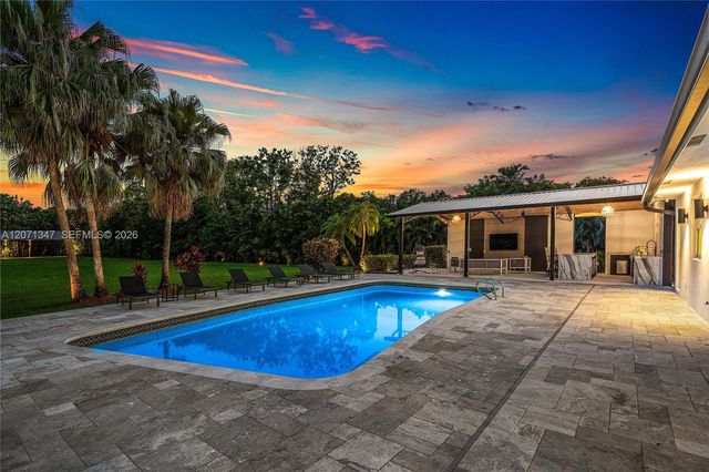 13900 Mustang Trail, Southwest Ranches, FL 33330