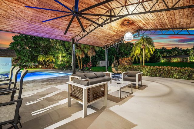 13900 Mustang Trail, Southwest Ranches, FL 33330