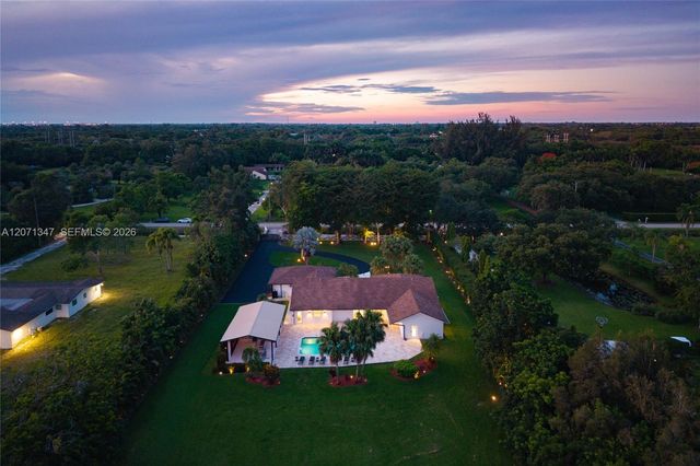 13900 Mustang Trail, Southwest Ranches, FL 33330