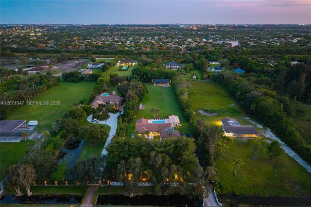 13900 Mustang Trail, Southwest Ranches, FL 33330