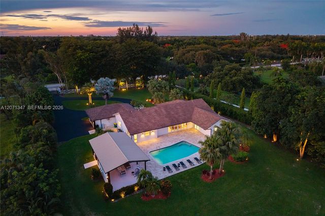 13900 Mustang Trail, Southwest Ranches, FL 33330