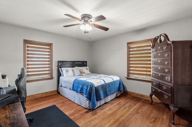 8555 Franklin Avenue, Clive, IA 50325