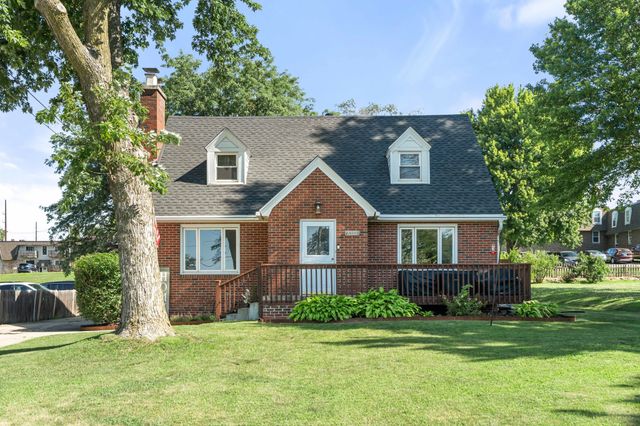 8555 Franklin Avenue, Clive, IA 50325