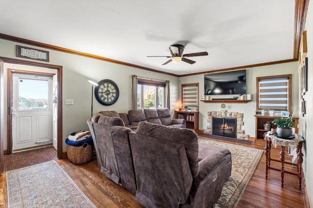 8555 Franklin Avenue, Clive, IA 50325