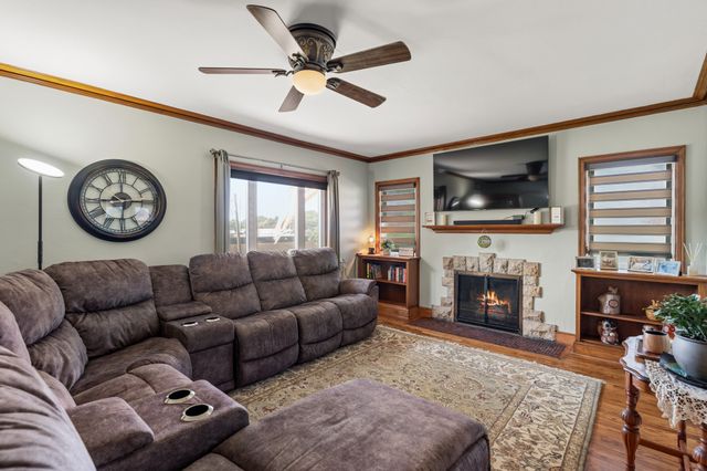8555 Franklin Avenue, Clive, IA 50325
