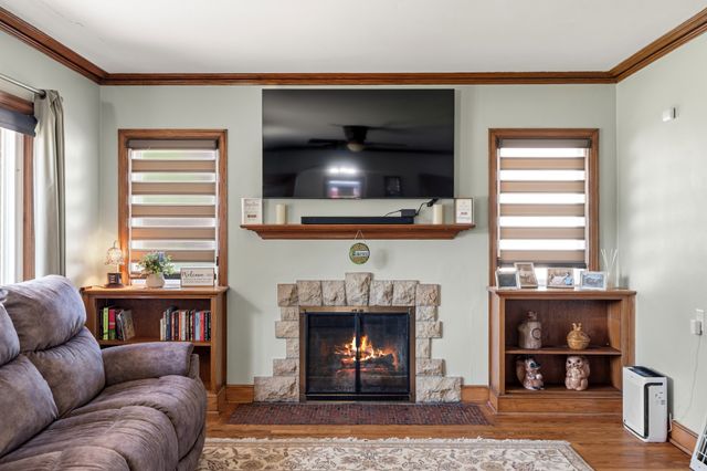 8555 Franklin Avenue, Clive, IA 50325