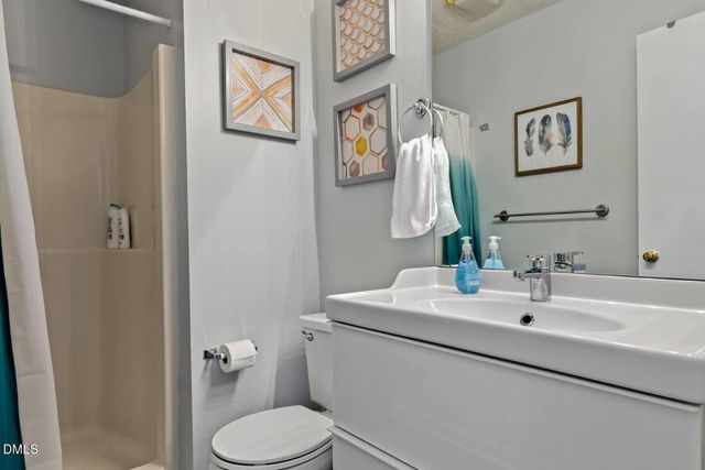 114 Chaucer Court, Carrboro, NC 27510