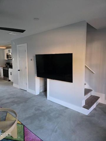 114 Chaucer Court, Carrboro, NC 27510