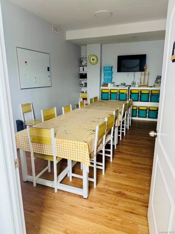 25-32 168th Street 2nd FL, Flushing, NY 11358