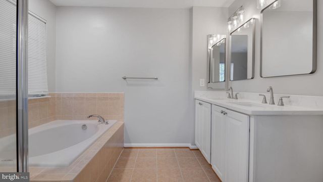 4724 HANRAHAN PL, Alexandria, VA 22309