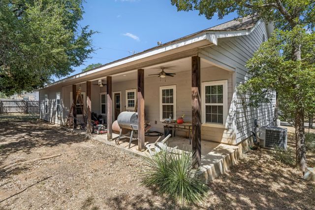2302 Belaire DR, Granite Shoals, TX 78654