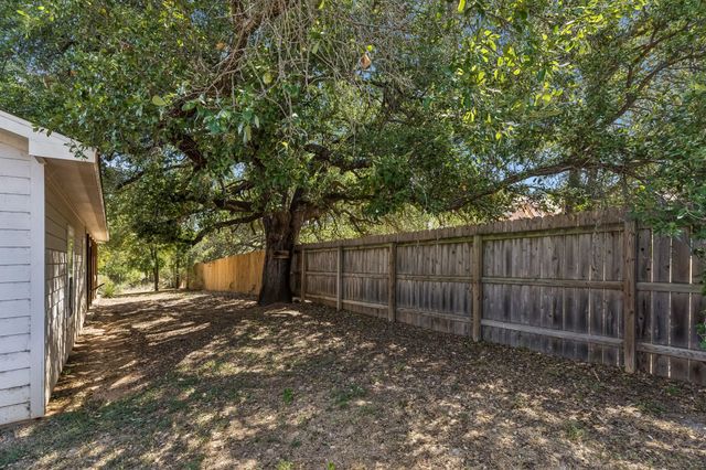 2302 Belaire DR, Granite Shoals, TX 78654
