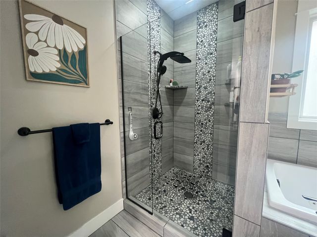 4715 Wisconsin Avenue, Des Moines, IA 50317