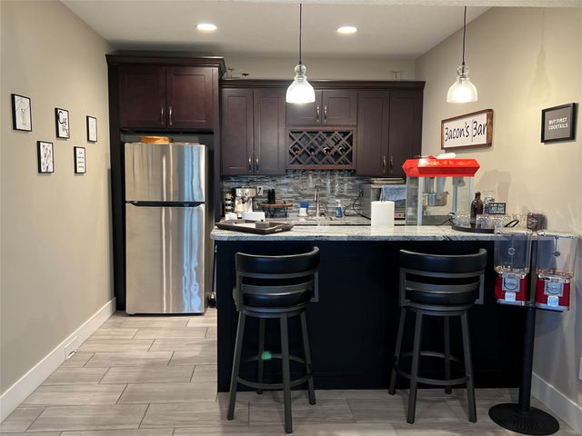 4715 Wisconsin Avenue, Des Moines, IA 50317