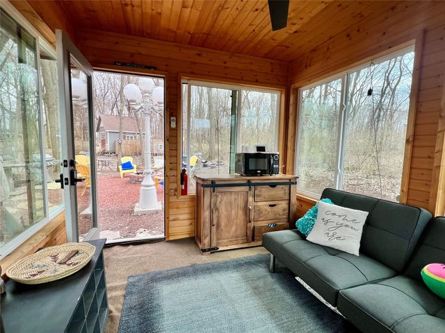 4715 Wisconsin Avenue, Des Moines, IA 50317