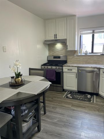 202 N Oaks Boulevard N, North Brunswick, NJ 08902