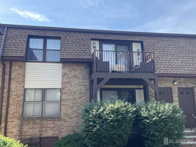 202 N Oaks Boulevard N, North Brunswick, NJ 08902
