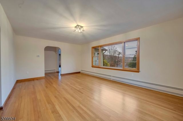 44 Beavers St, High Bridge Boro, NJ 08829