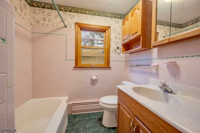 44 Beavers St, High Bridge Boro, NJ 08829