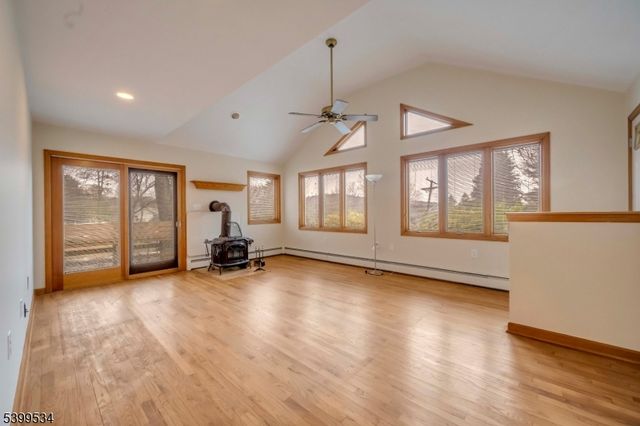 44 Beavers St, High Bridge Boro, NJ 08829