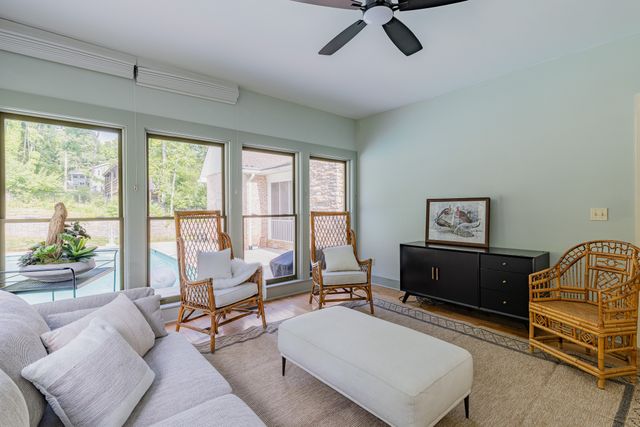 1000 Norfleet Dr, Nashville, TN 37220
