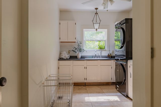 1000 Norfleet Dr, Nashville, TN 37220
