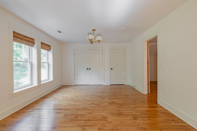 1000 Norfleet Dr, Nashville, TN 37220