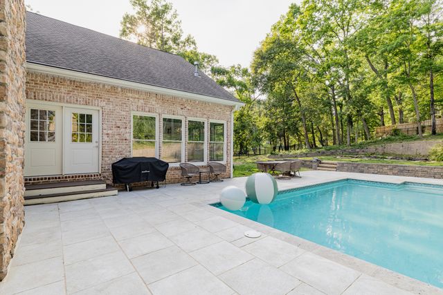 1000 Norfleet Dr, Nashville, TN 37220