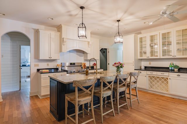 1000 Norfleet Dr, Nashville, TN 37220