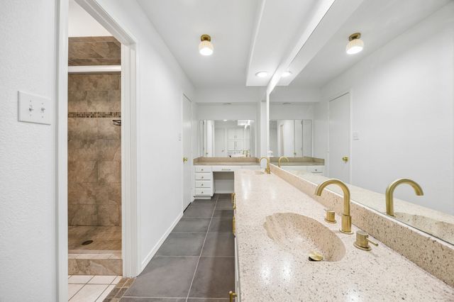2701 Baldwin Drive, Arlington, TX 76012