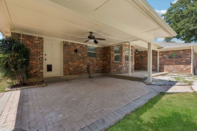 2701 Baldwin Drive, Arlington, TX 76012