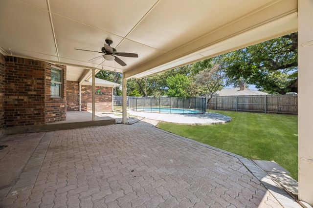 2701 Baldwin Drive, Arlington, TX 76012