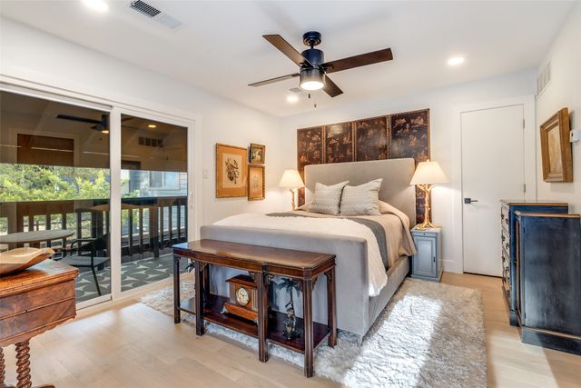 947 Easton Place, Dallas, TX 75218